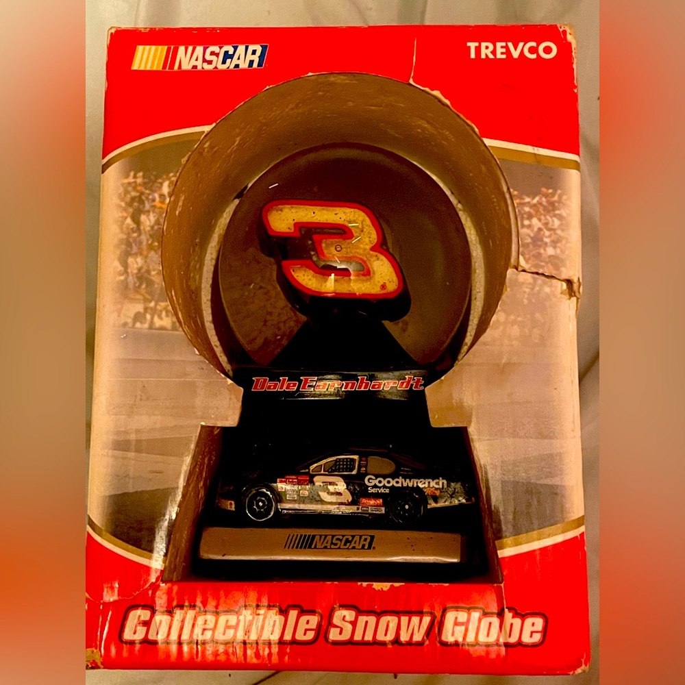 Dale Earnhardt Sr snow globe